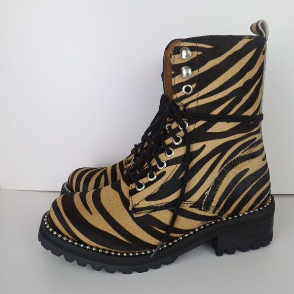 Aqua Women’s Tiger Print Jax Studded Hiker Combat Boots Lace Up Round Toe 5.5 - Picture 6 of 16